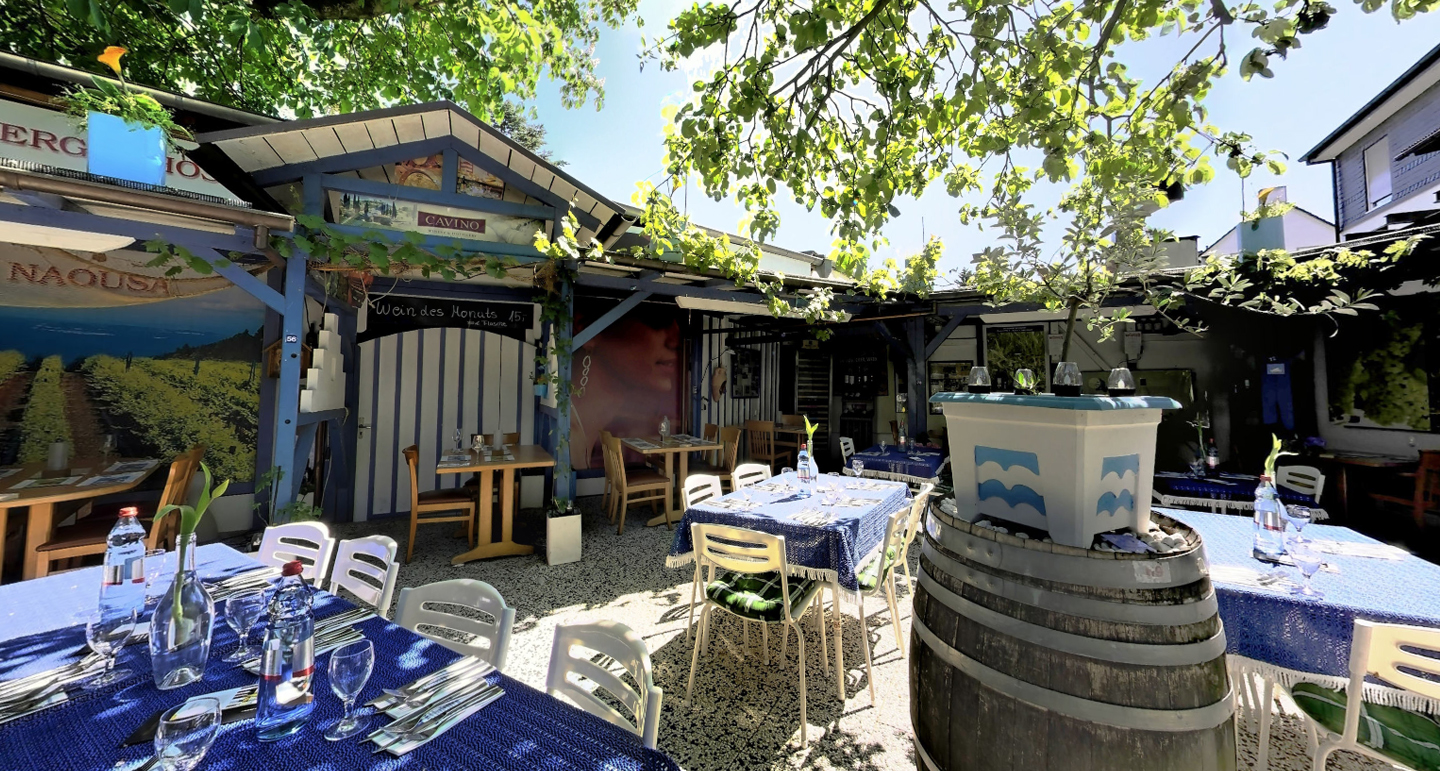 Virtueller Rundgang durch den Innenhof der Taverne Mykonos